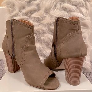 Peep-toe Booties
